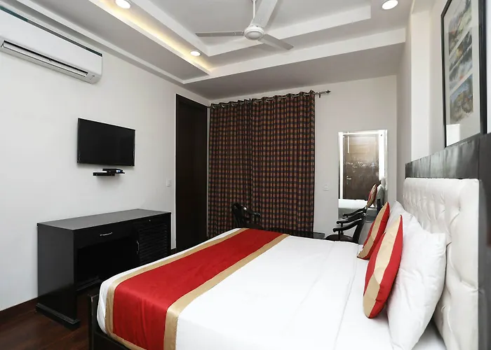 Oyo 14765 Amar Villa